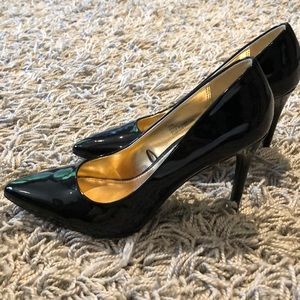 black patent leather pumps